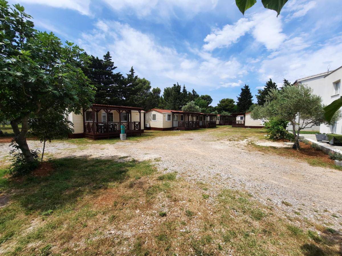 Kamp Rujno Hotel Starigrad Paklenica Bagian luar foto