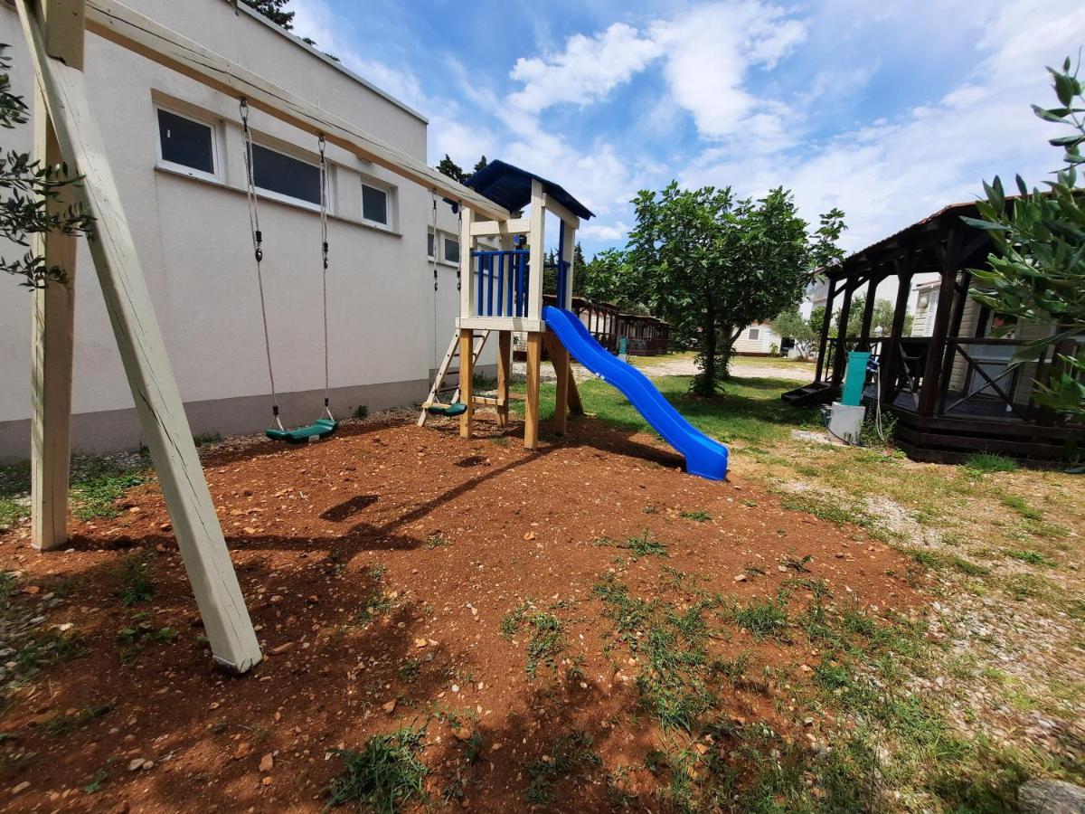 Kamp Rujno Hotel Starigrad Paklenica Bagian luar foto