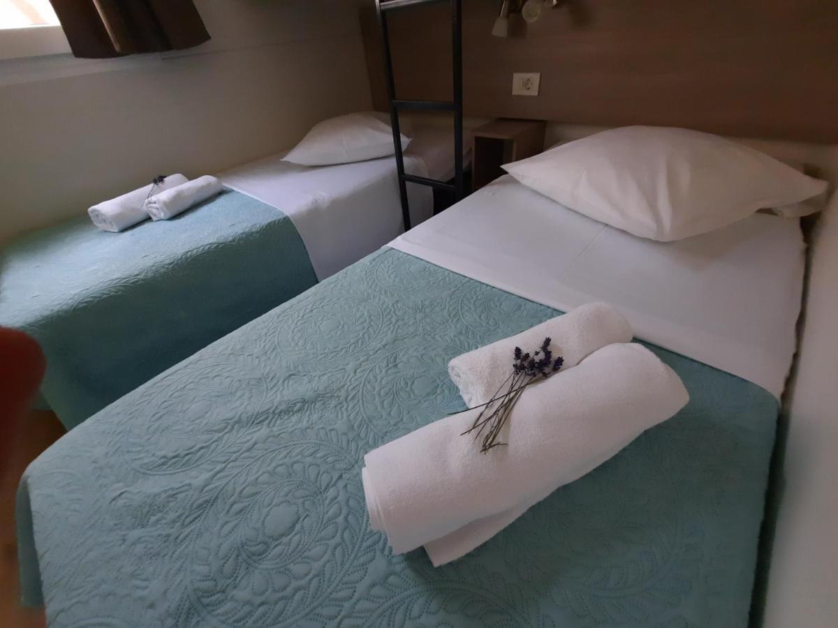 Kamp Rujno Hotel Starigrad Paklenica Bagian luar foto